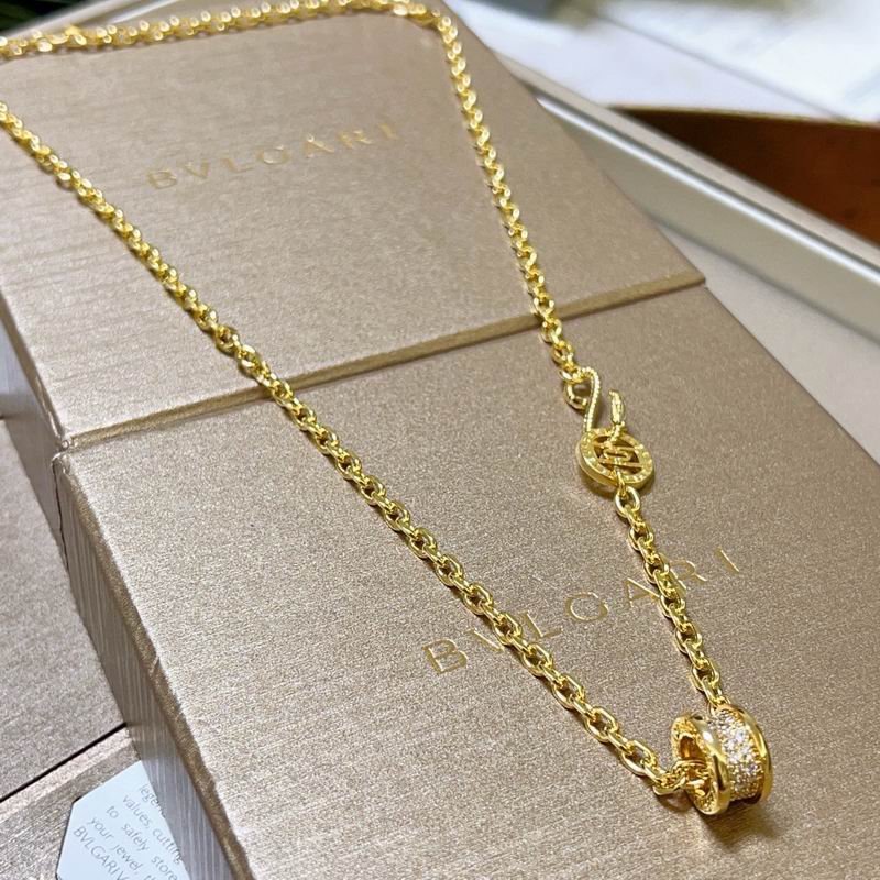 Bvlgari necklace 01yxx136